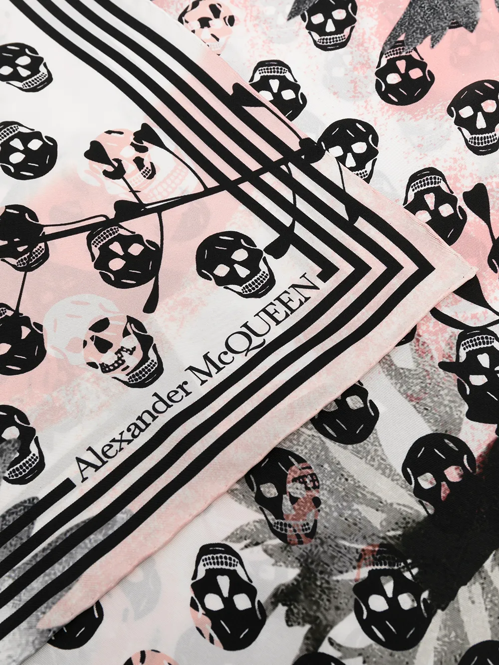 фото Alexander mcqueen платок с принтом skull