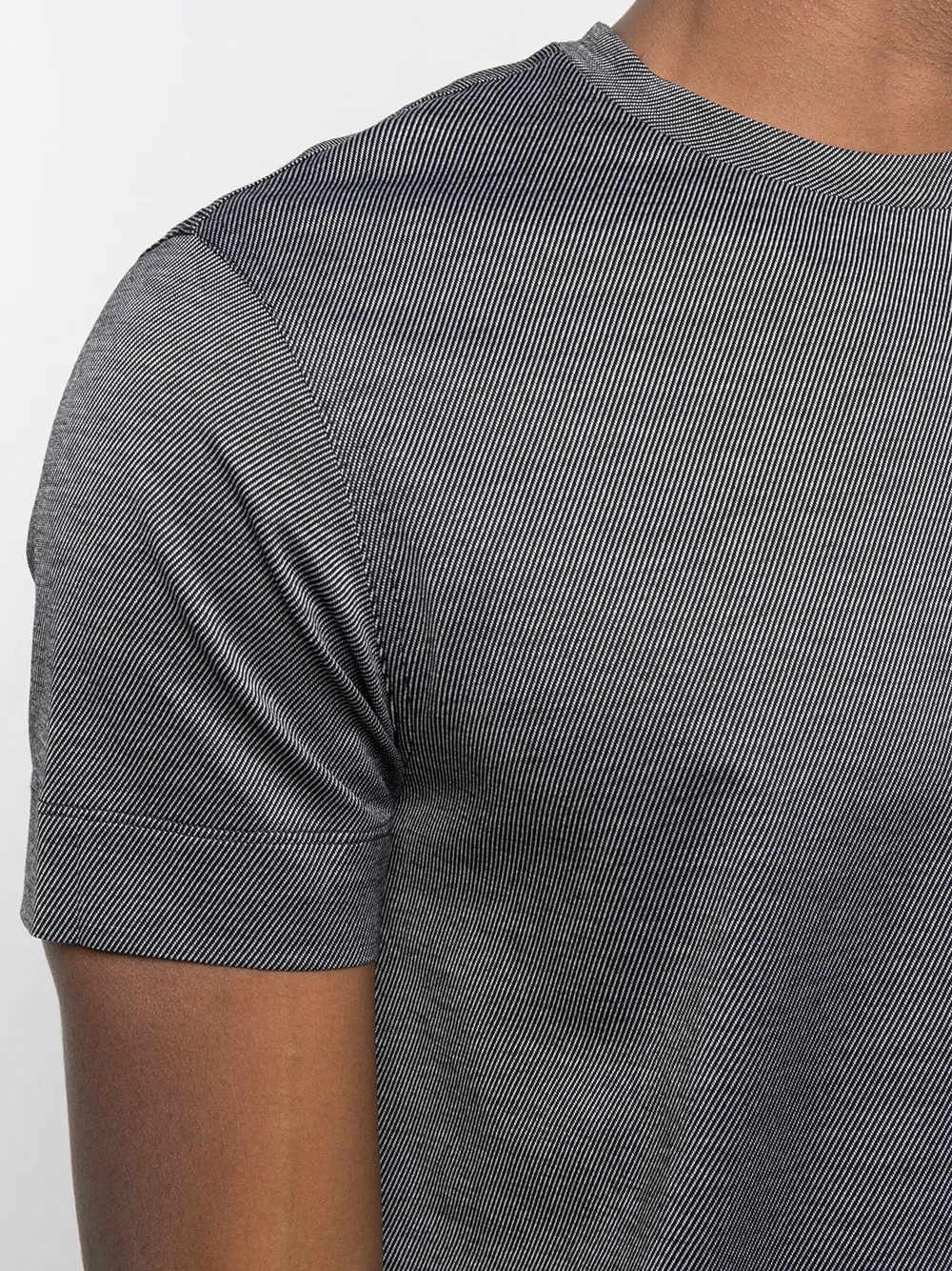 фото Emporio armani футболка с логотипом