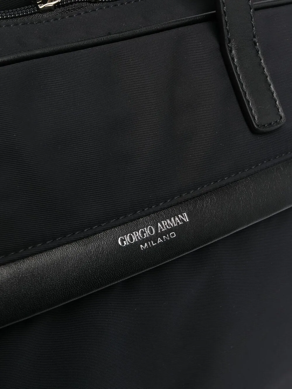 фото Giorgio armani дорожная сумка с логотипом