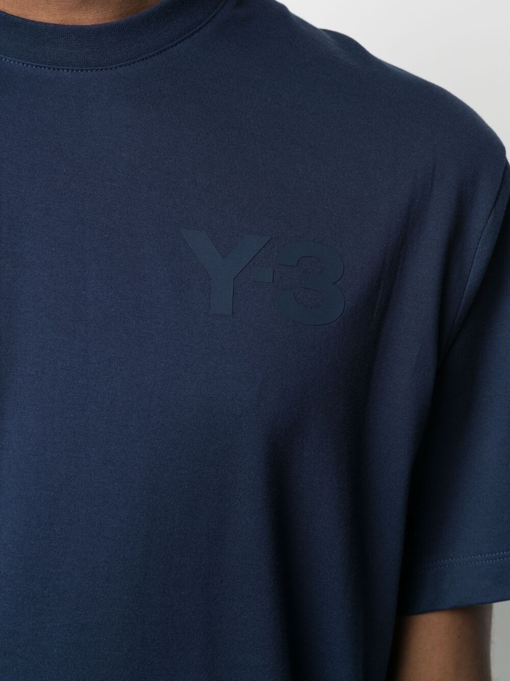 фото Y-3 футболка с логотипом