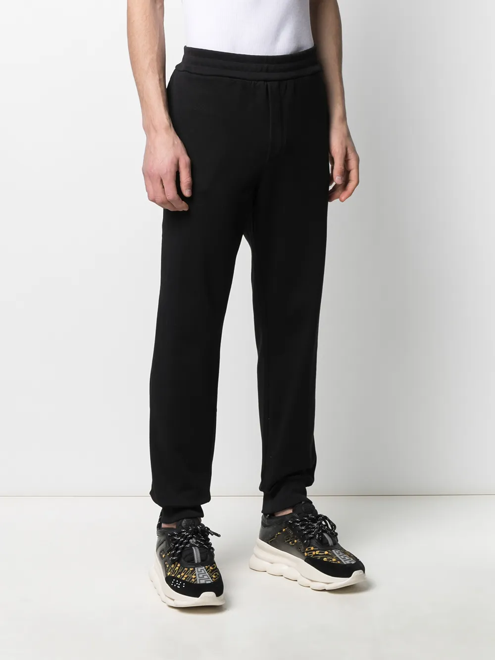 фото Versace спортивные брюки с нашивкой-логотипом