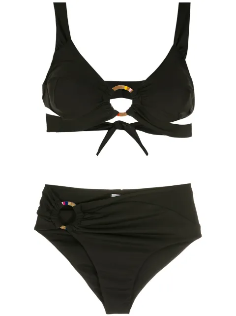 Amir Slama bikini con tiro alto