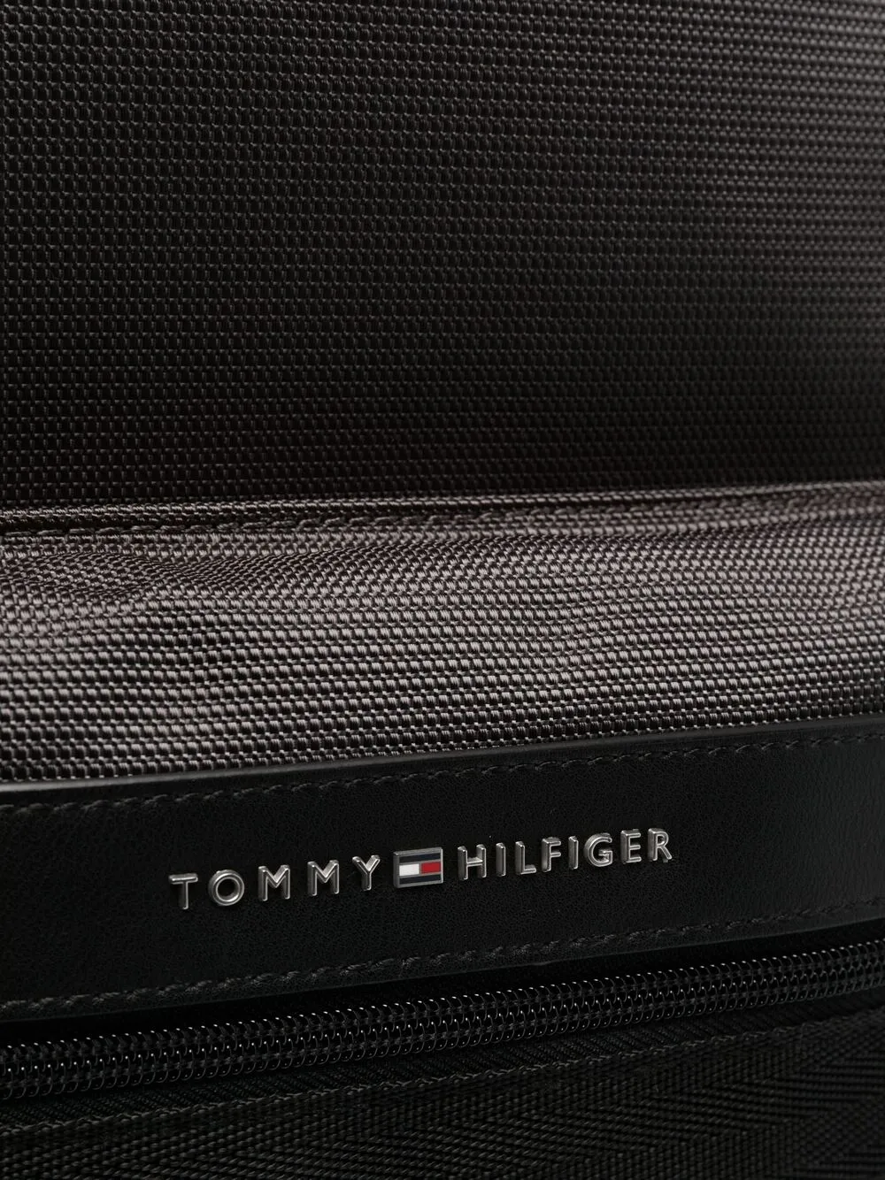 фото Tommy hilfiger рюкзак elevated на молнии