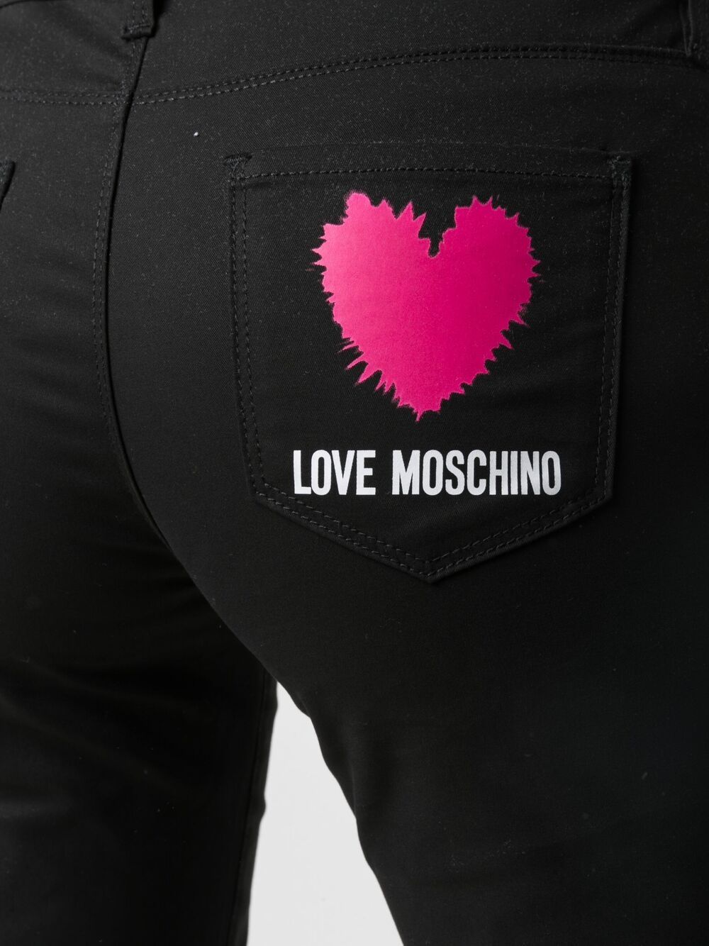 фото Love moschino джинсы кроя слим с логотипом