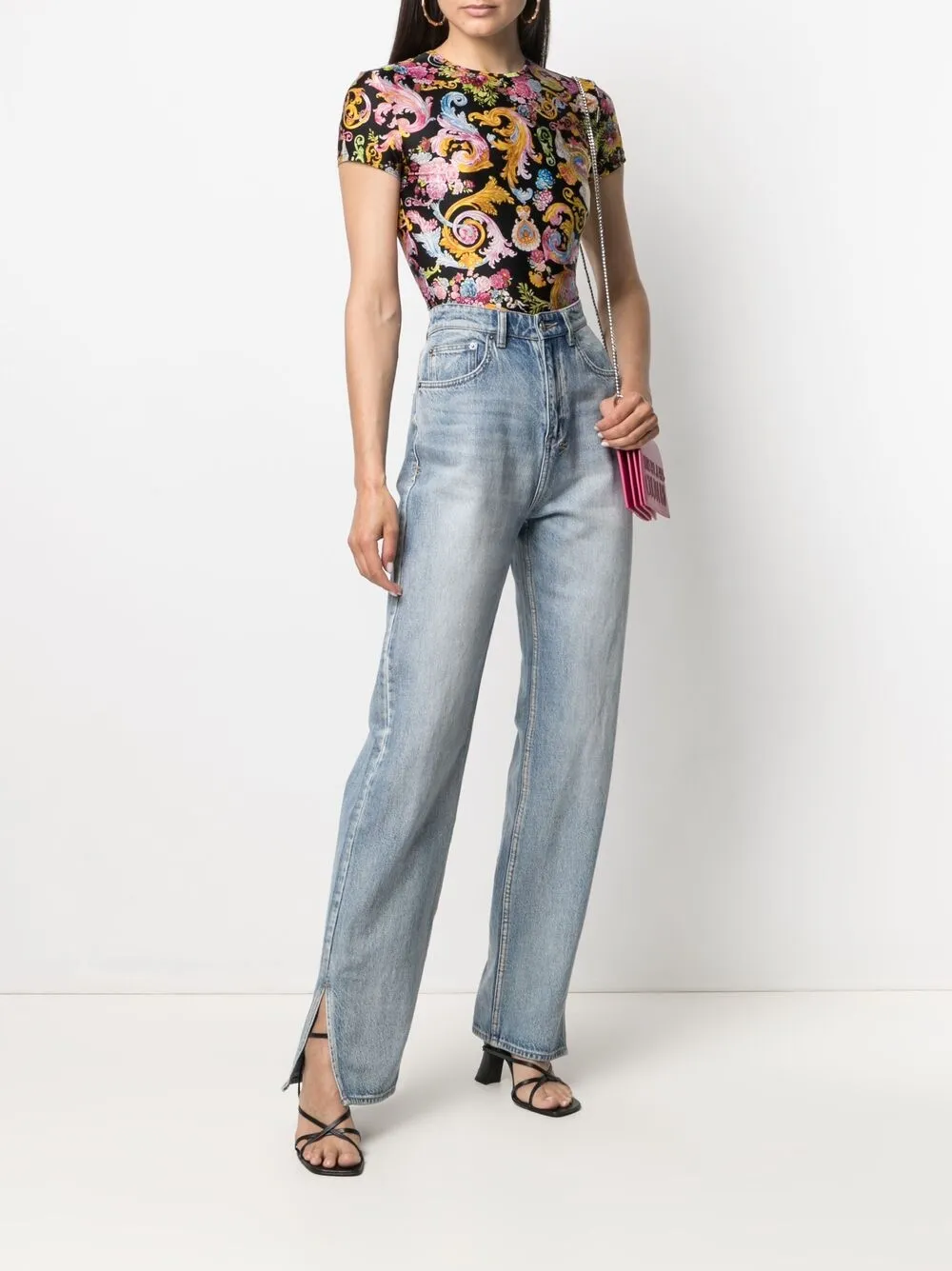 фото Versace jeans couture укороченная футболка с принтом versailles