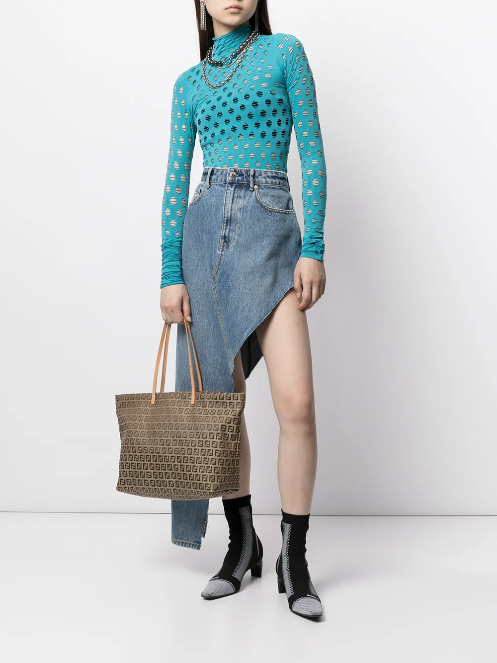 фото Fendi pre-owned сумка-тоут roll с узором zucca