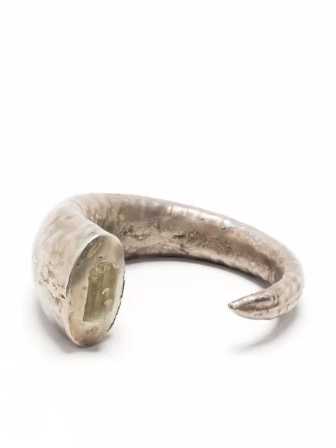 Parts of Four pulsera Giant Horn