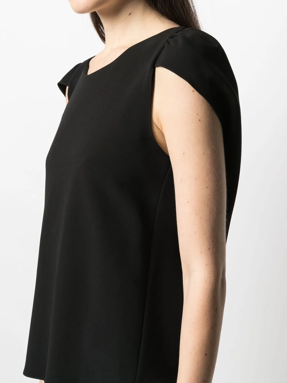 фото Emporio armani футболка с u-образным вырезом и короткими рукавами