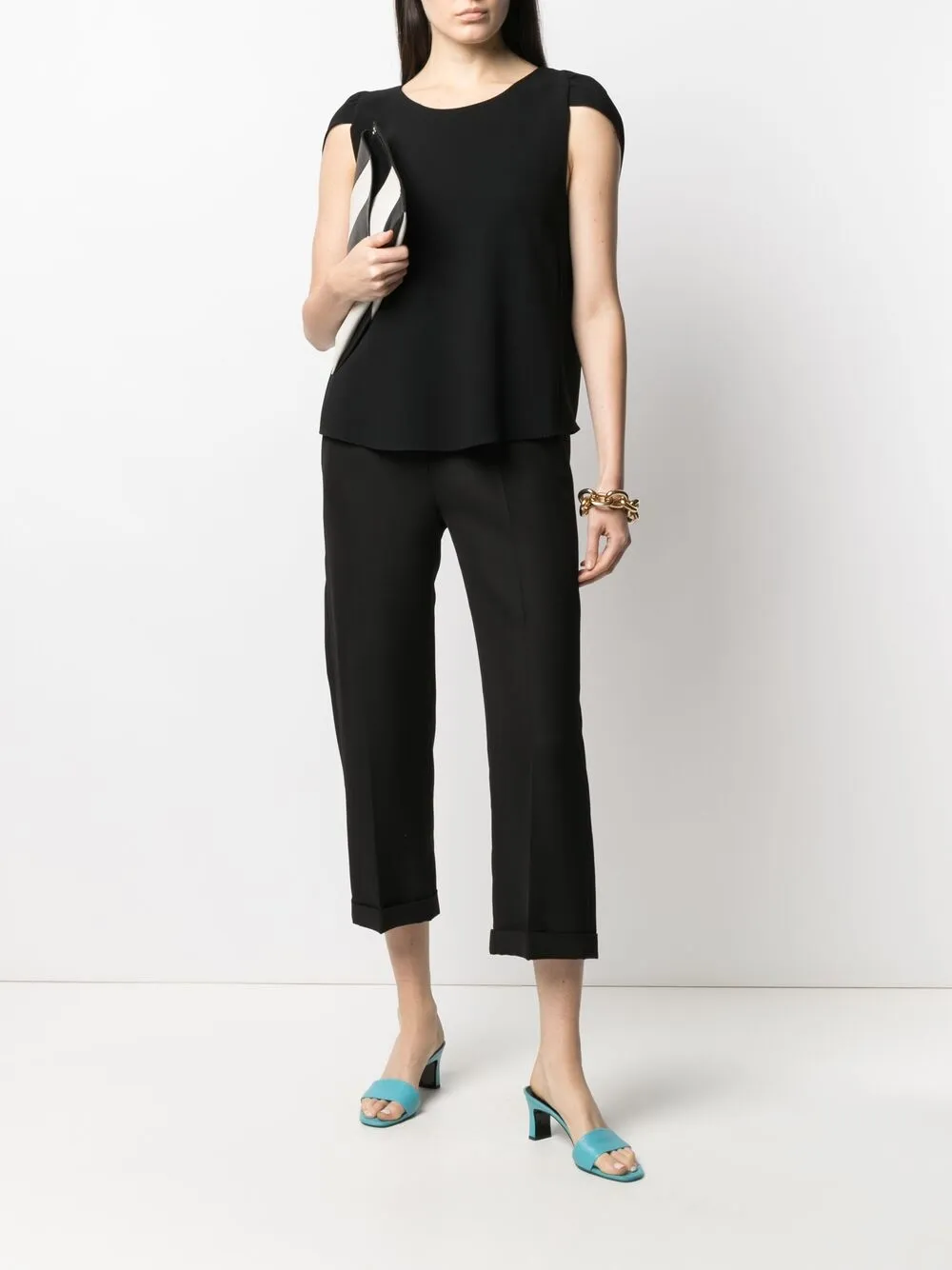 фото Emporio armani футболка с u-образным вырезом и короткими рукавами