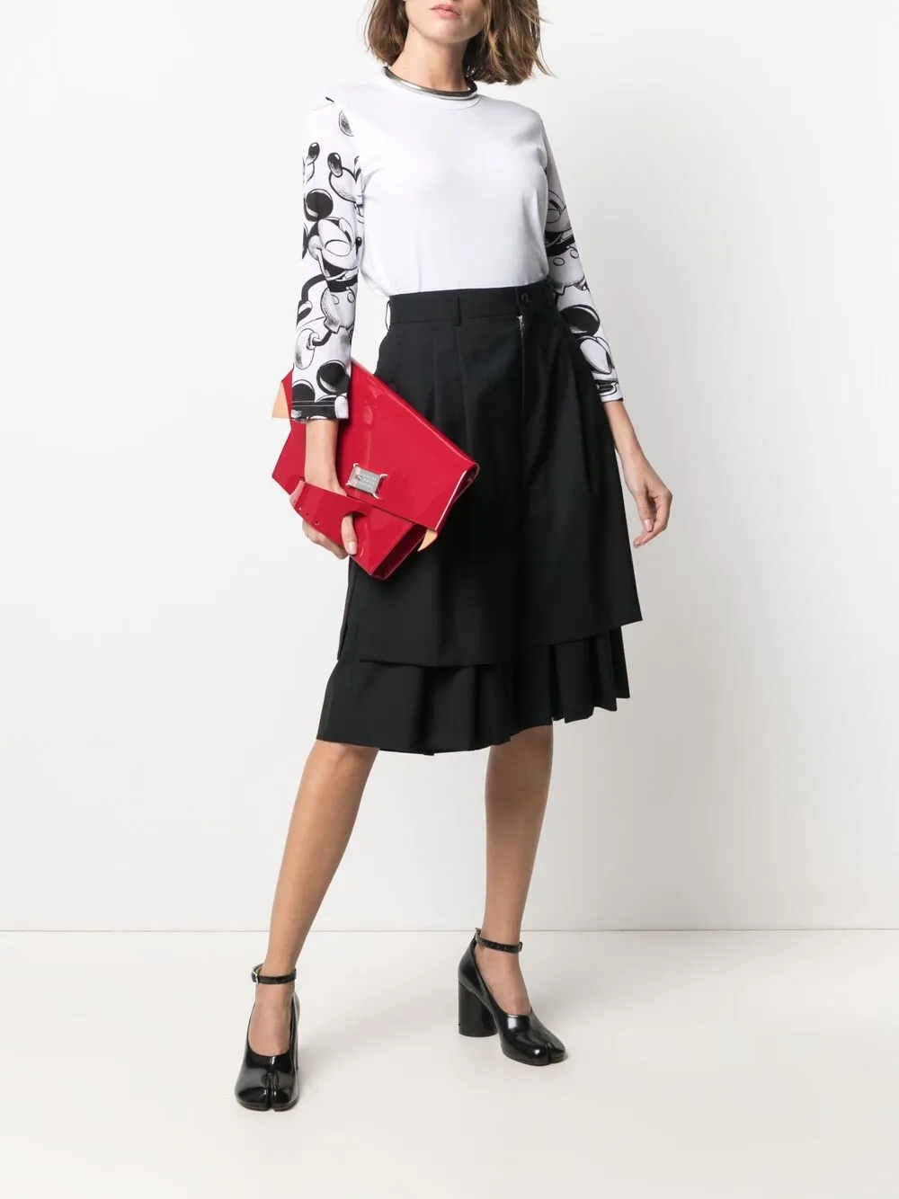 Noir Kei Ninomiya ruffle hem culottes | Knee-Length Shorts | Image 2