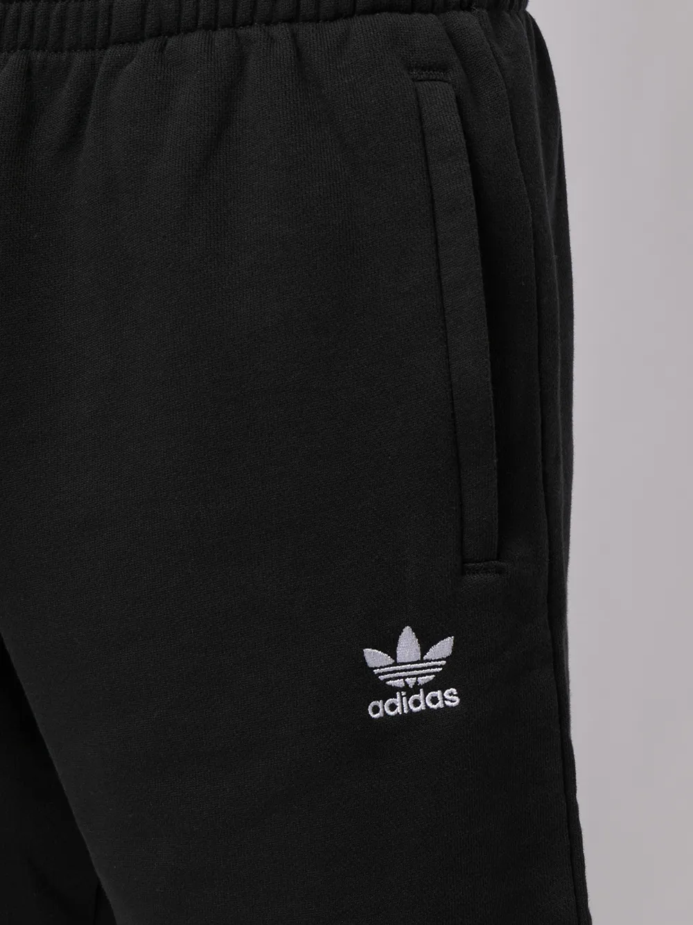 фото Adidas шорты essential с вышитым логотипом