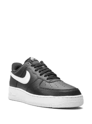 black low top nikes