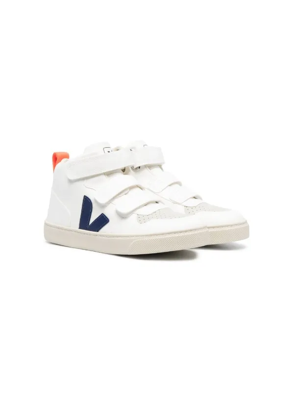 veja with straps