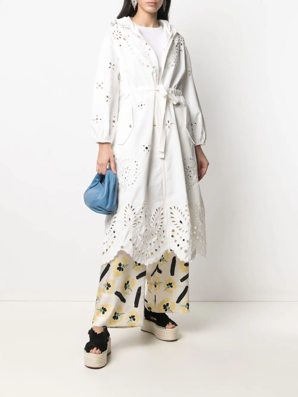 фото Red valentino пальто с английской вышивкой