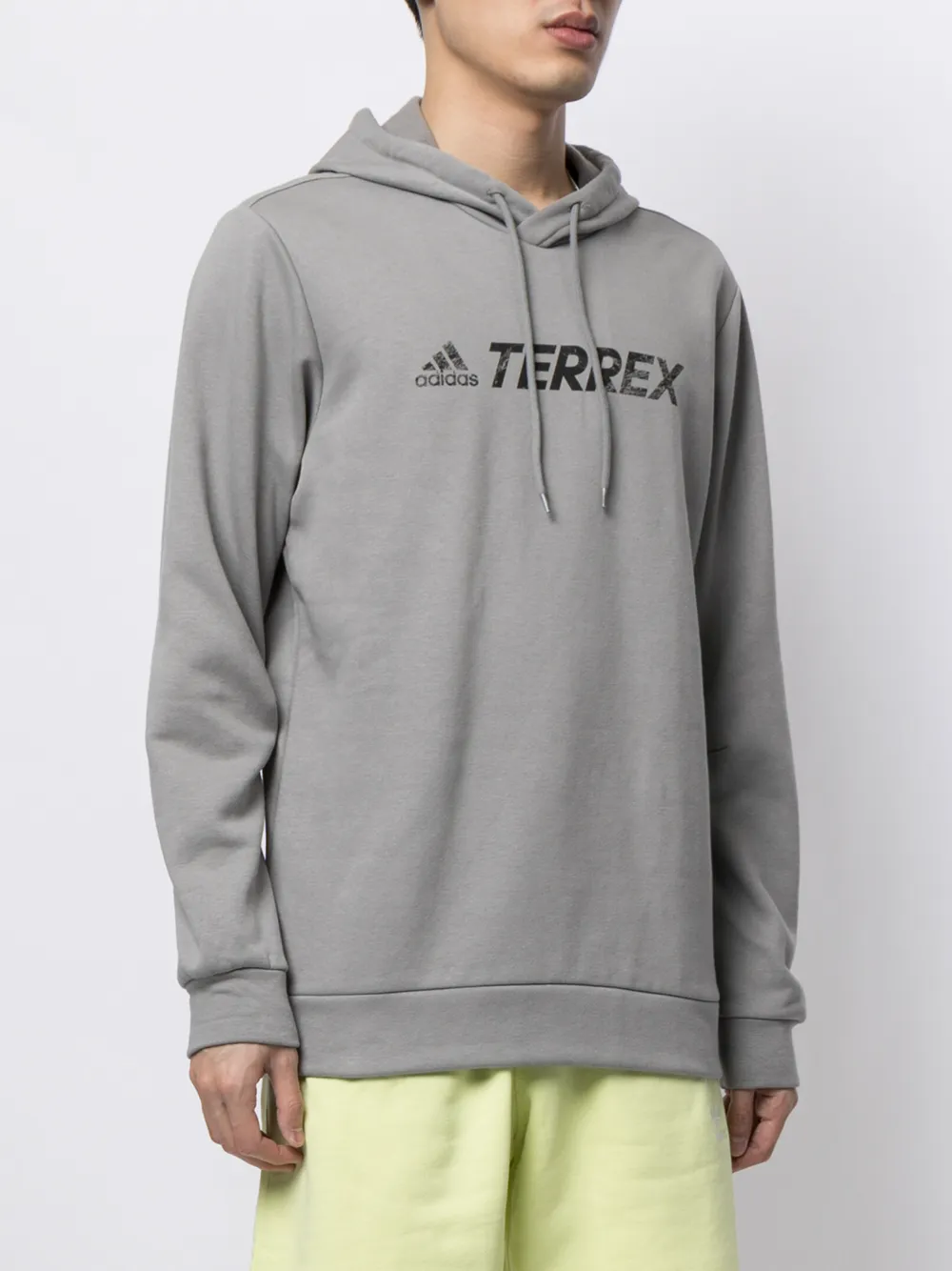 фото Adidas худи с логотипом из коллаборации с terrex
