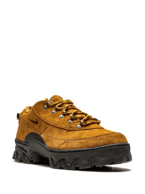 nike lahar low wheat sneakers