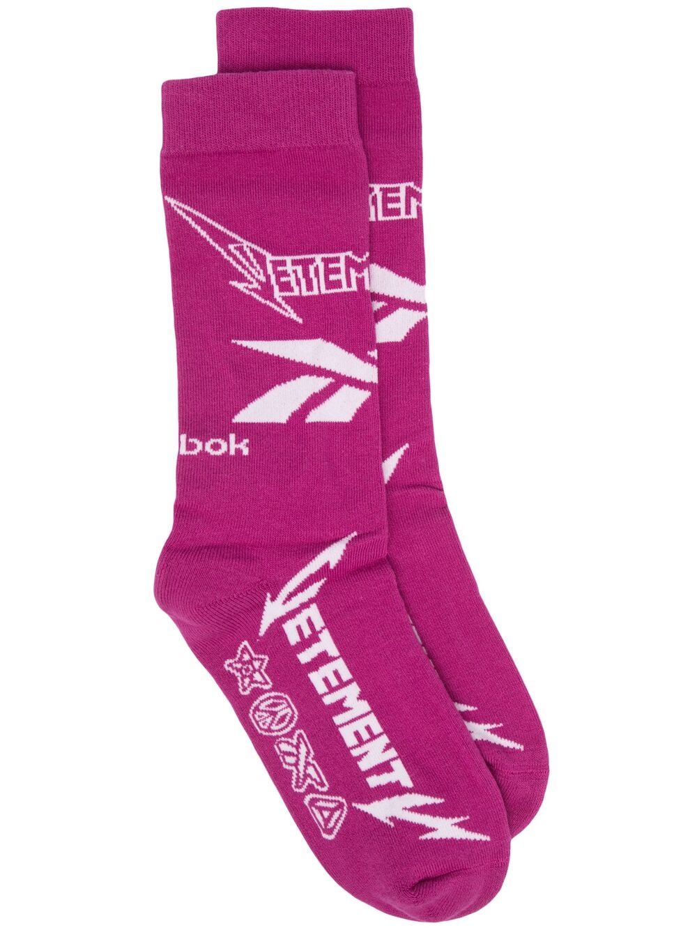 Vetements Intarsia-knit Logo Ankle Socks In Pink