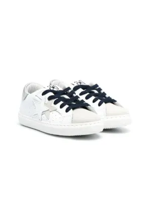 Moda per bambino di 2 Star Kids: nuova collezione su FARFETCH