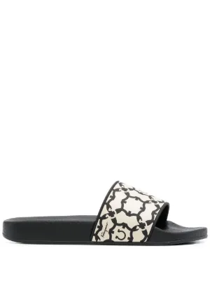salvatore ferragamo flip flops