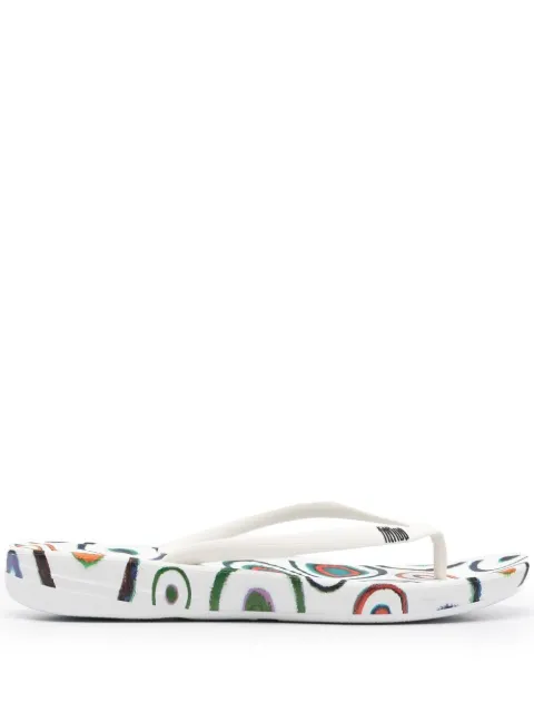 10 CORSO COMO x Fitflop iQushion flip-flops
