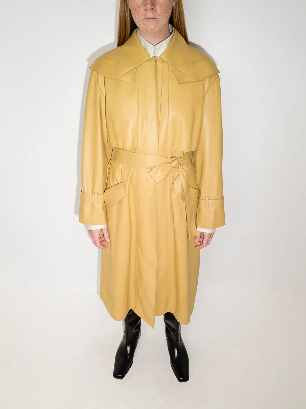 фото Low classic belted-waist faux-leather trench coat