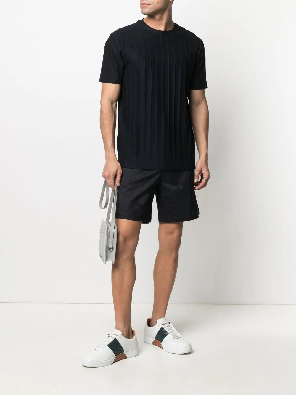 фото Emporio armani футболка с круглым вырезом