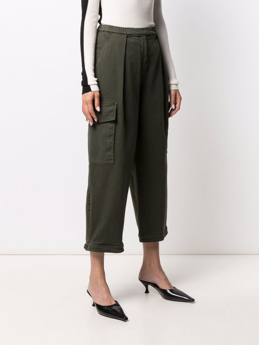 Shop Aspesi High-rise Cropped Trousers In Grün