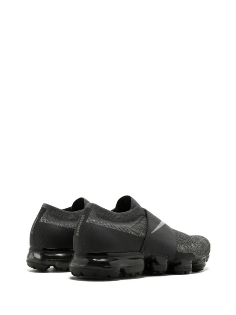 black vapormax moc