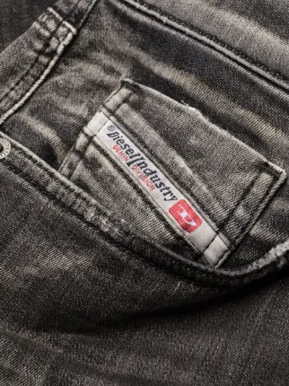 D-Strukt JoggJeans® 修身牛仔裤展示图