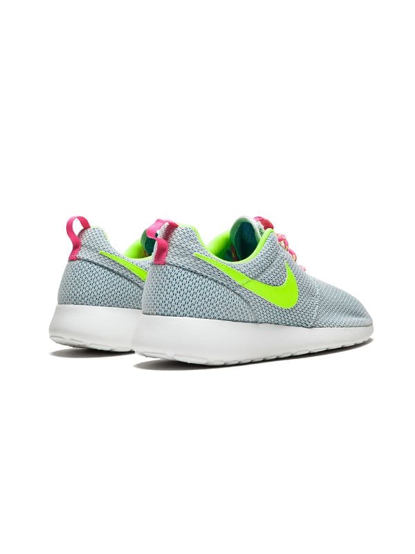 Nike roshe store run kids shoe