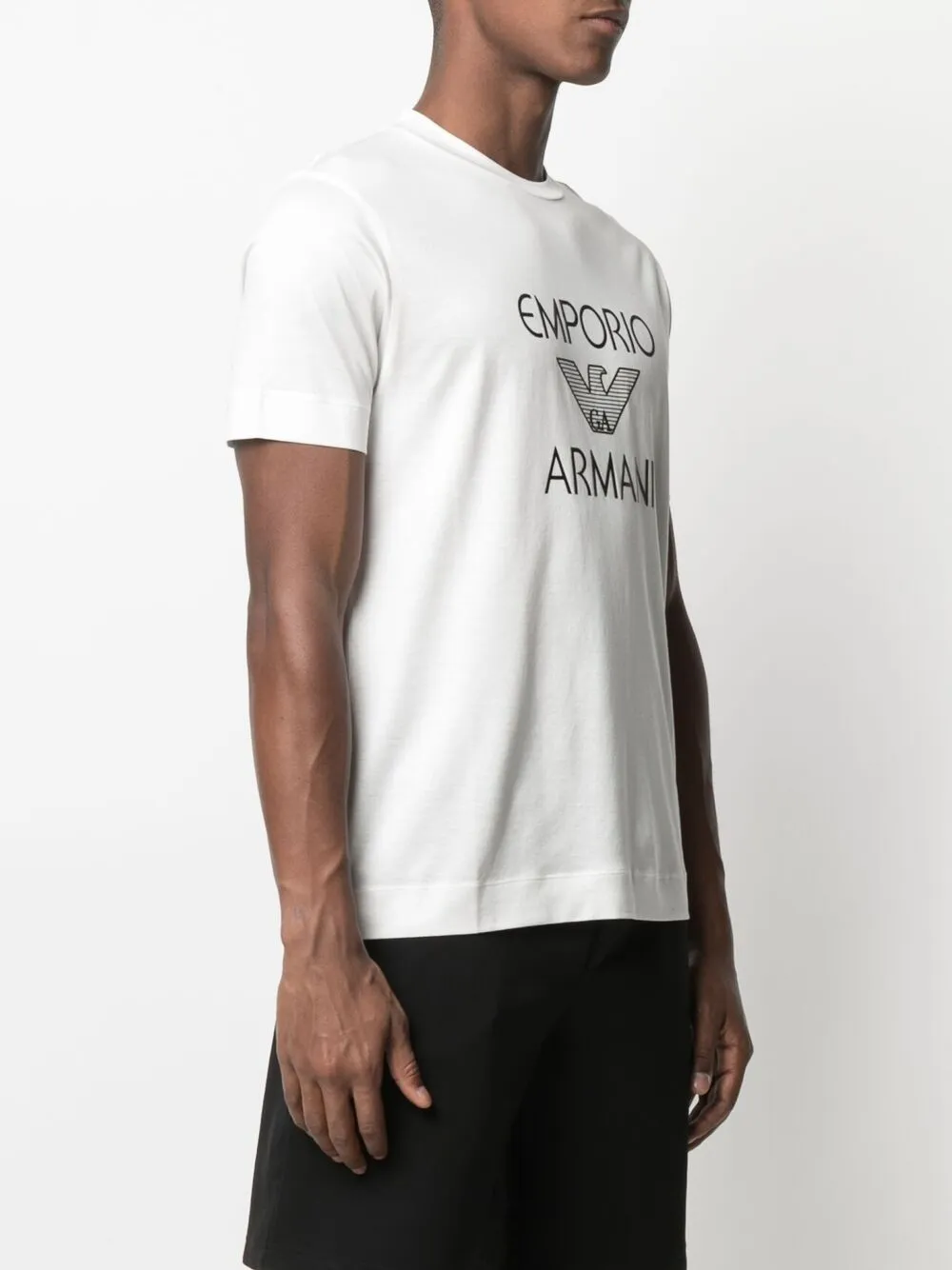 фото Emporio armani футболка с логотипом