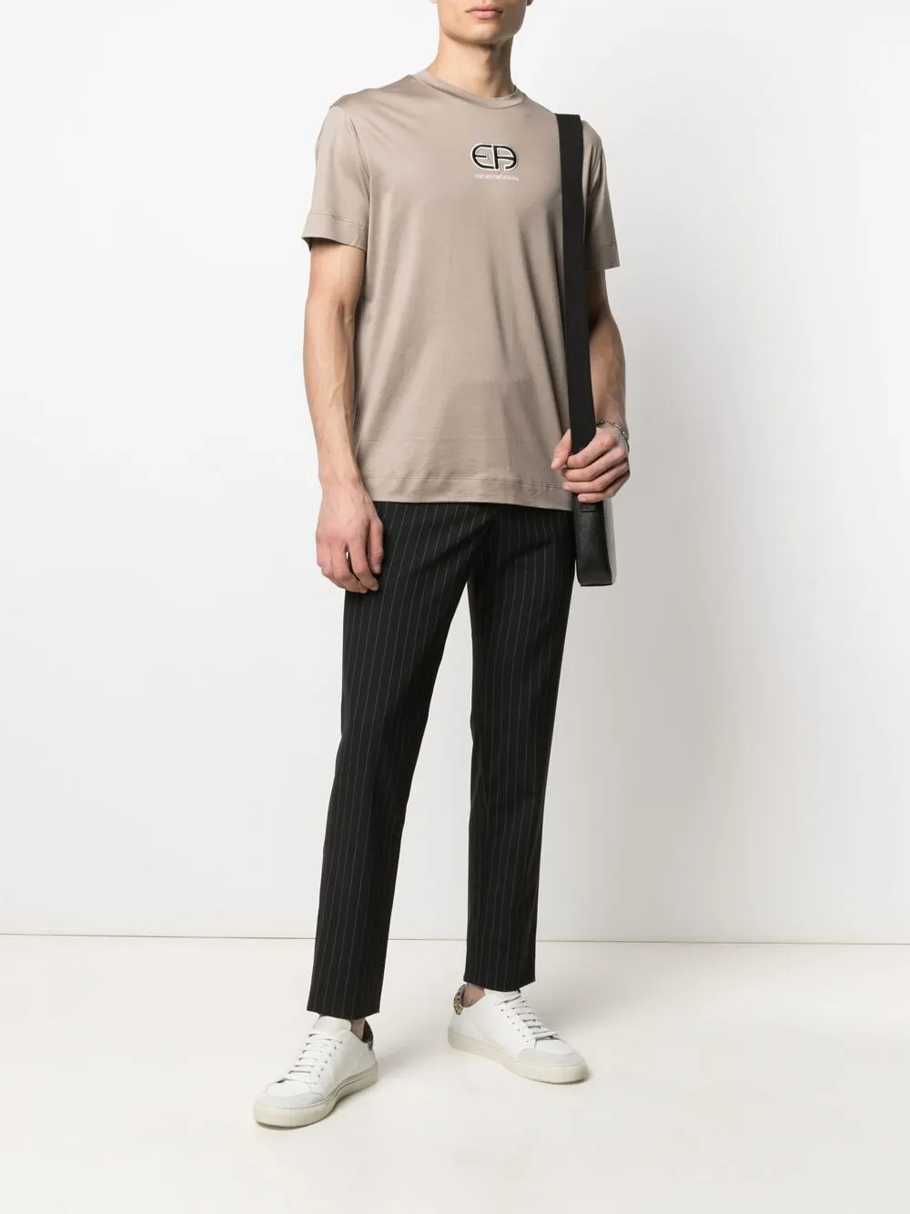 фото Emporio armani футболка с нашивкой-логотипом