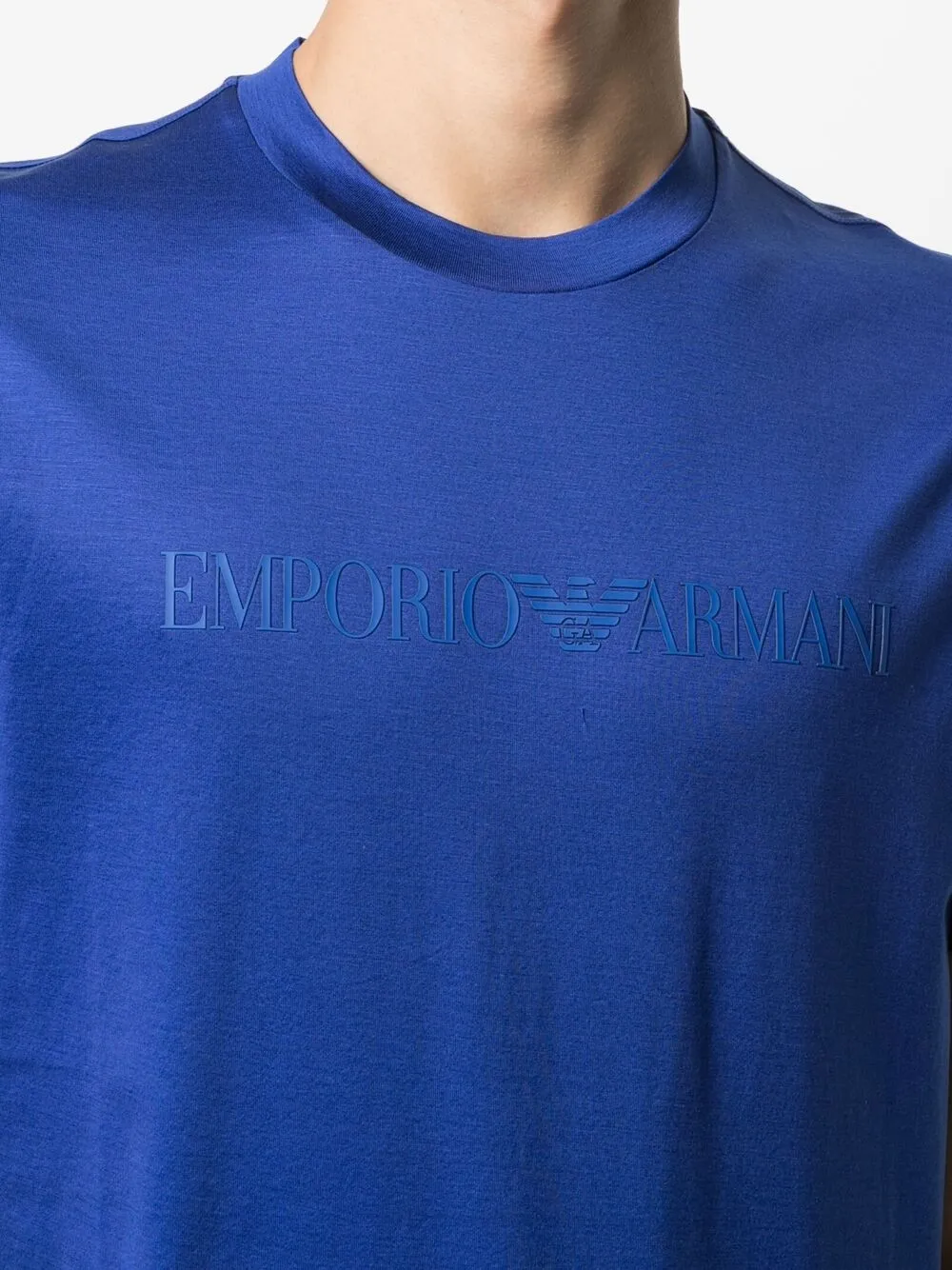 фото Emporio armani футболка с логотипом