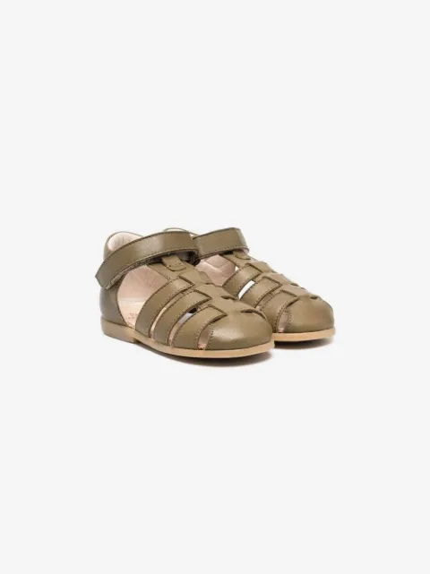 Pèpè closed toe sandals