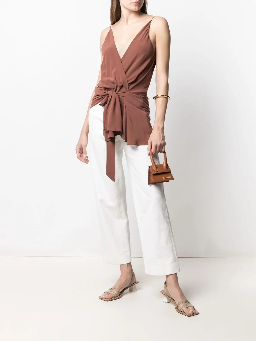 фото Jacquemus мини-сумка с логотипом
