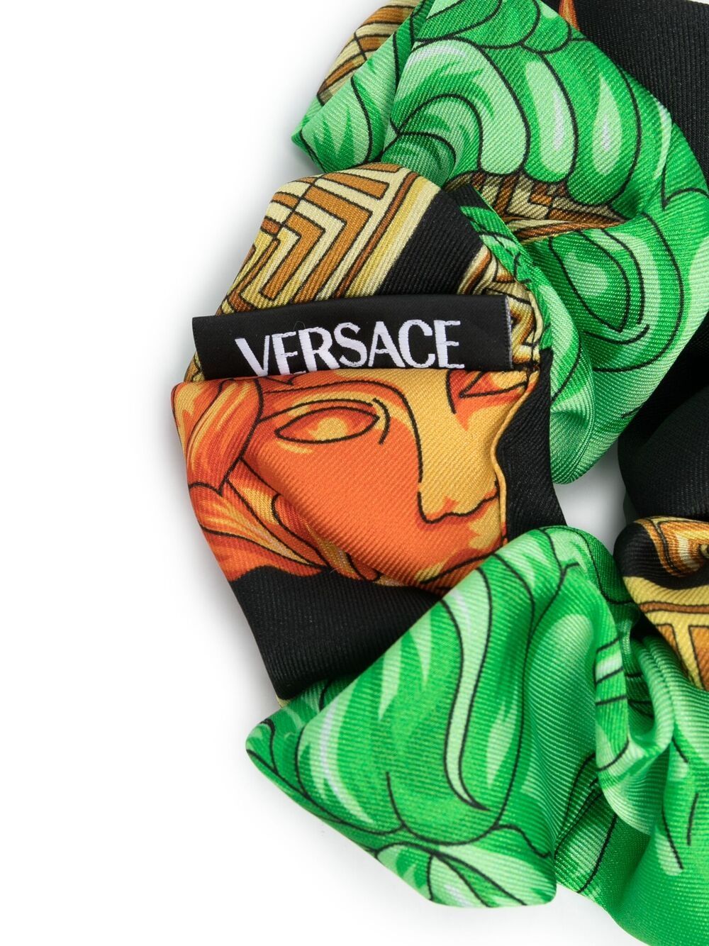 фото Versace резинка для волос с принтом