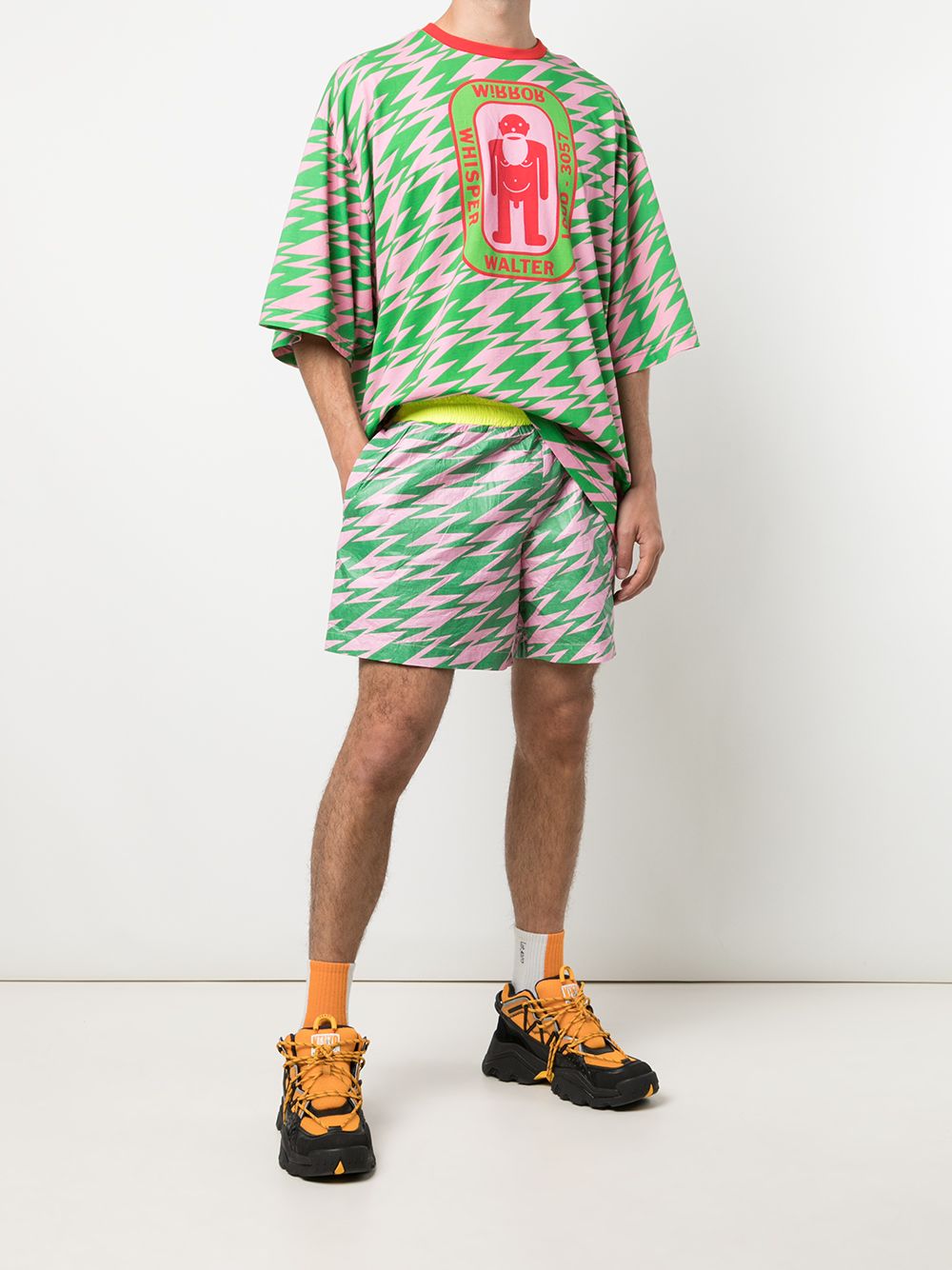 фото Walter van beirendonck шорты с графичным принтом