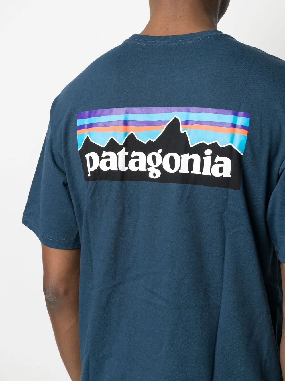 фото Patagonia футболка p-6 logo responsibili-tee®