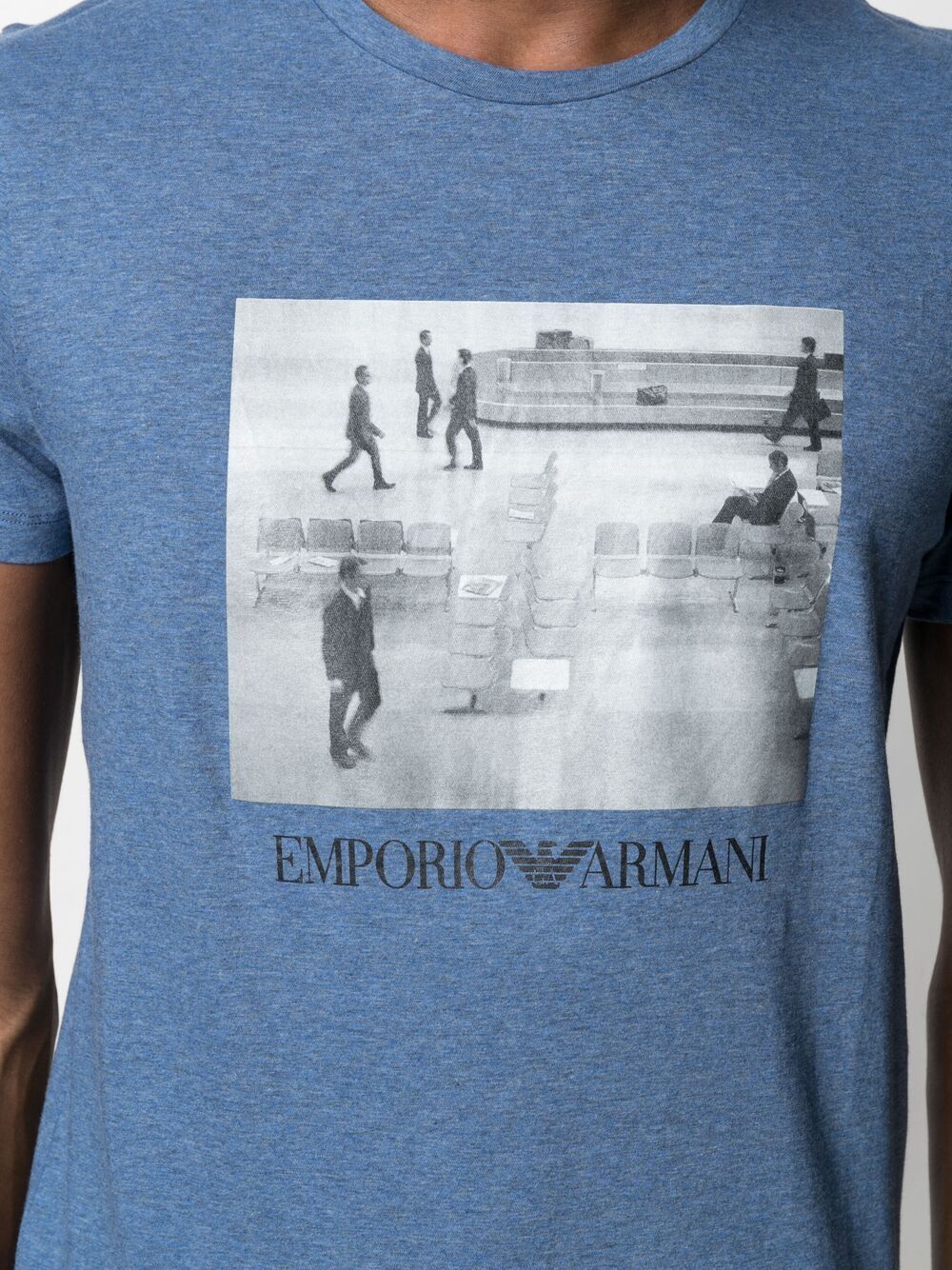 фото Emporio armani футболка с логотипом