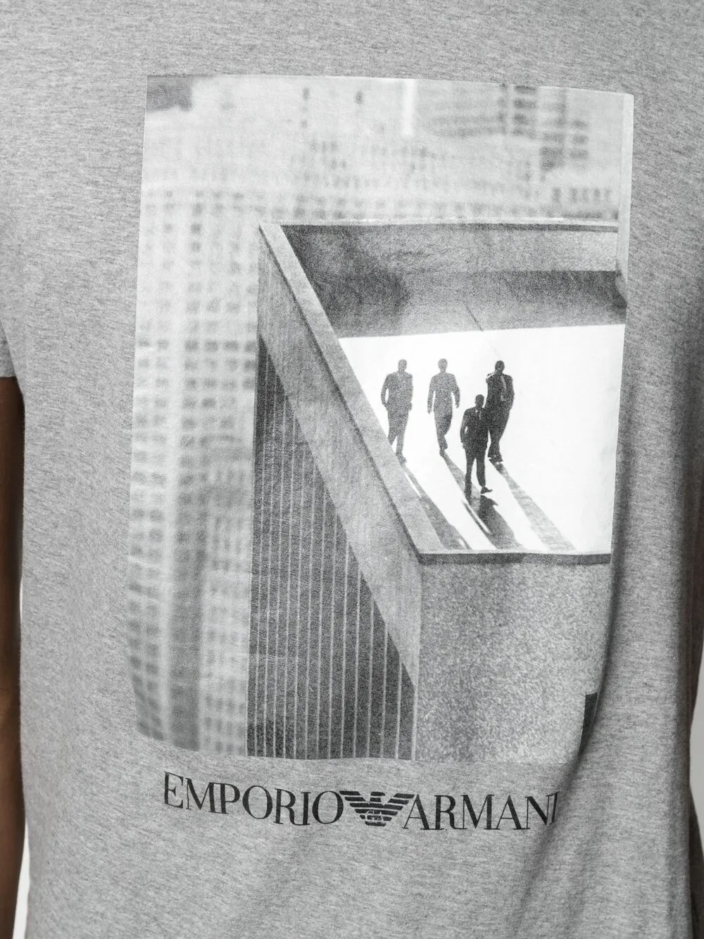 фото Emporio armani футболка с логотипом