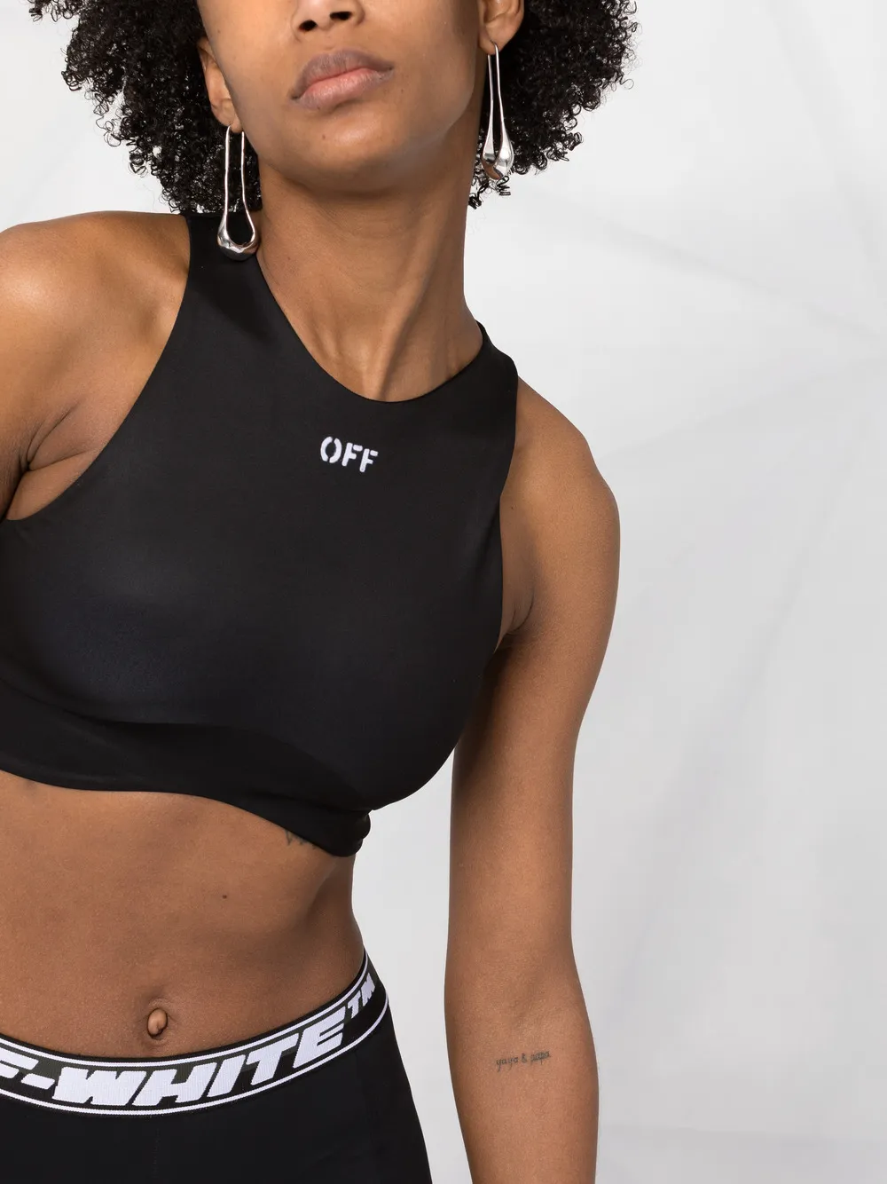 фото Off-white укороченный топ с логотипом