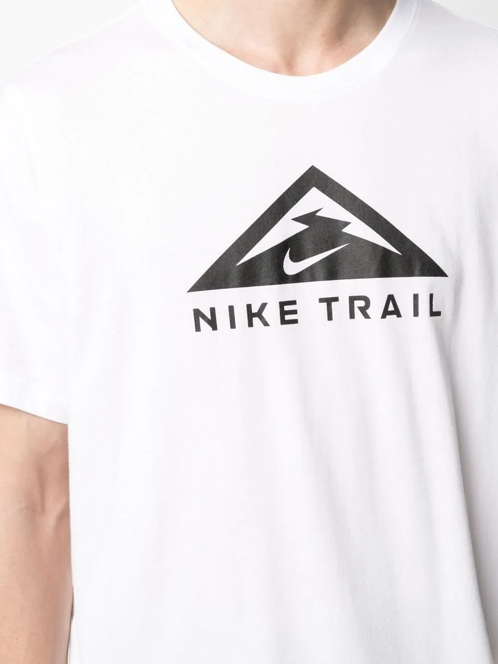 фото Nike футболка dri-fit trail с логотипом