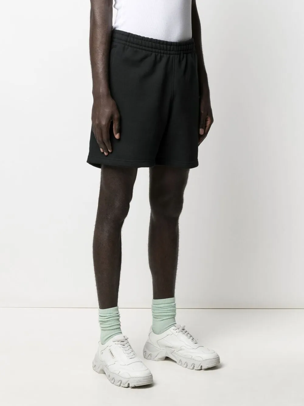 фото Adidas шорты basics из коллаборации с pharrell williams