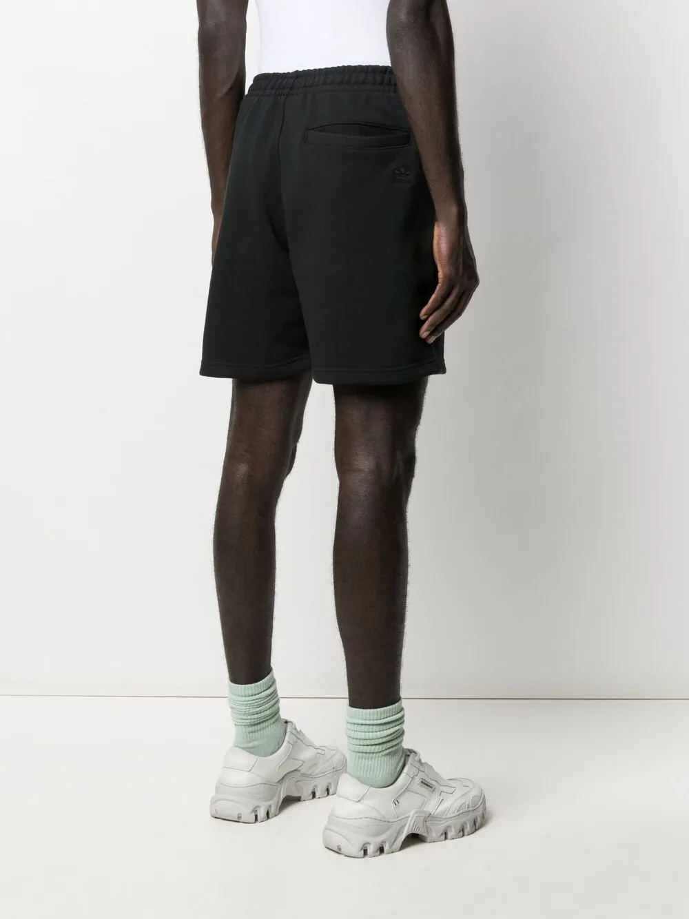 фото Adidas шорты basics из коллаборации с pharrell williams