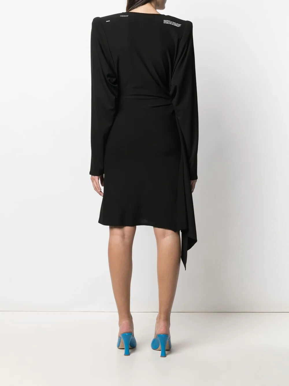 фото Off-white платье с v-образным вырезом и длинными рукавами