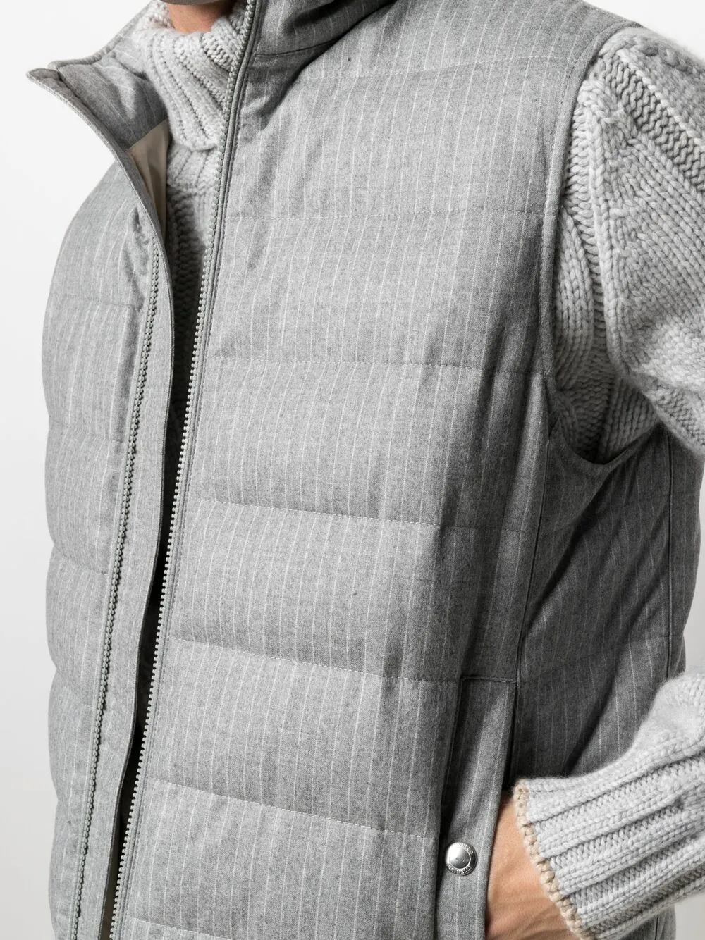фото Brunello cucinelli дутый жилет в тонкую полоску