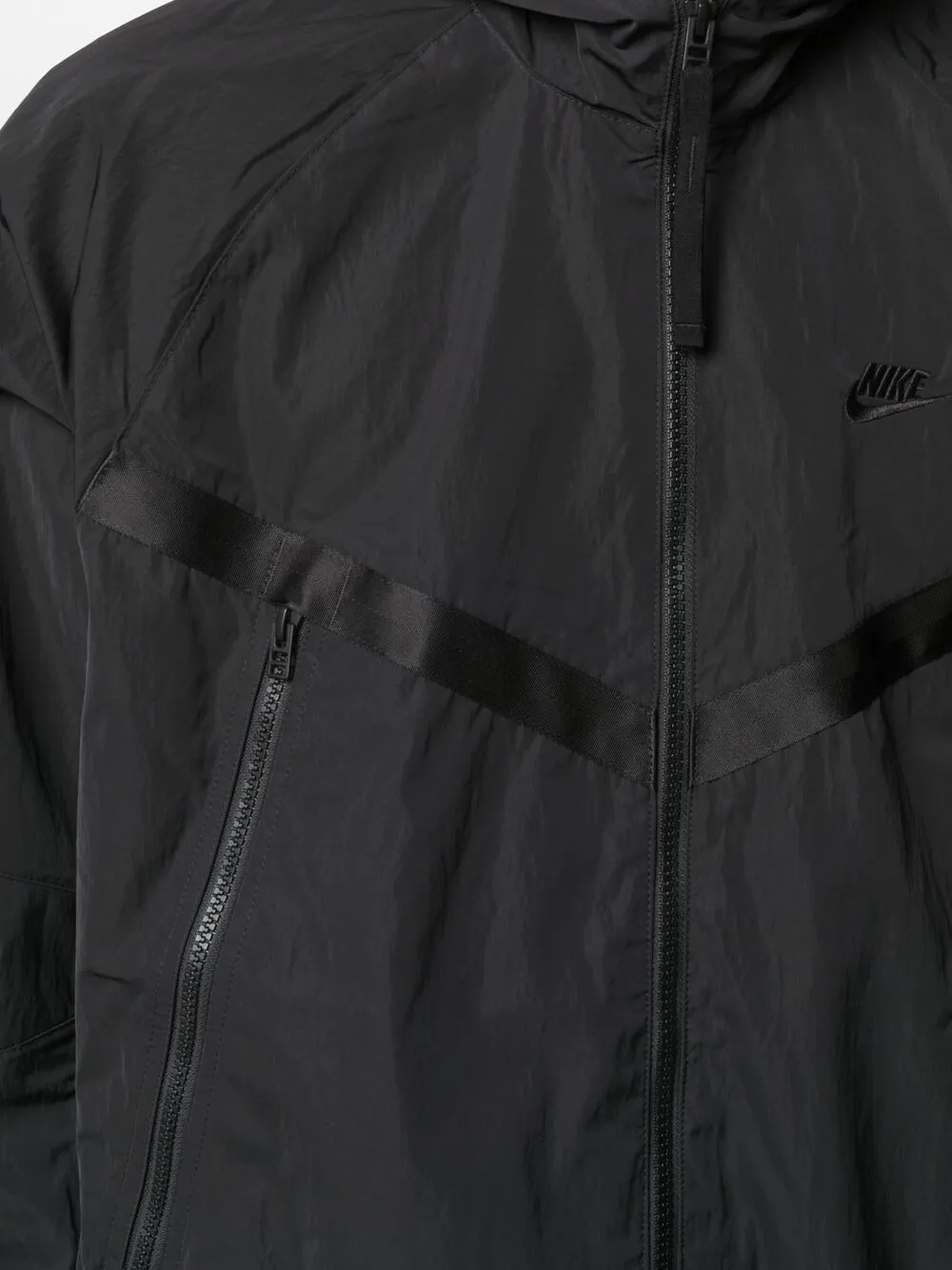 фото Nike куртка с капюшоном и вышивкой