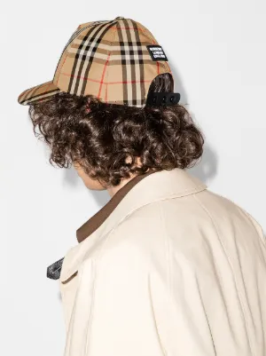 Nuova Collezione Di Cappelli Da Uomo Di Burberry Su Farfetch