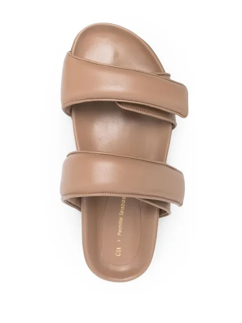 perni 11 sandals