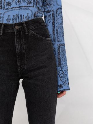 high-waisted flared jeans展示图